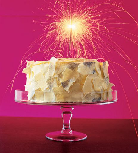 Flakes of white chocolate with sequins (cake decorating)
