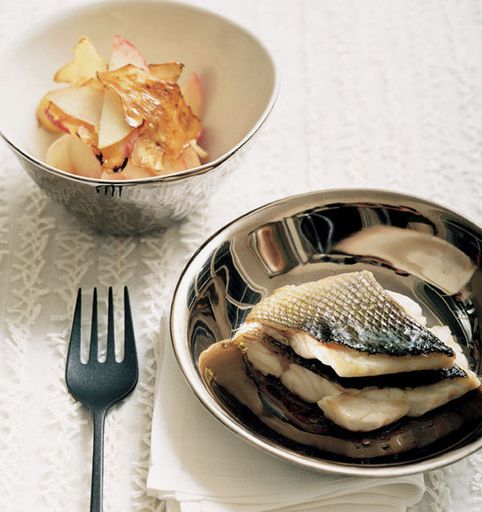 Sea bass with white peaches