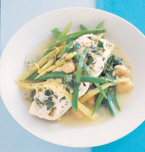 Cod in wine sauce with beans