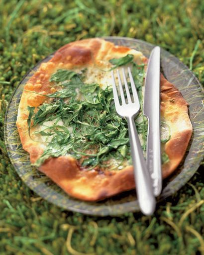 Quiche with cheese and spinach