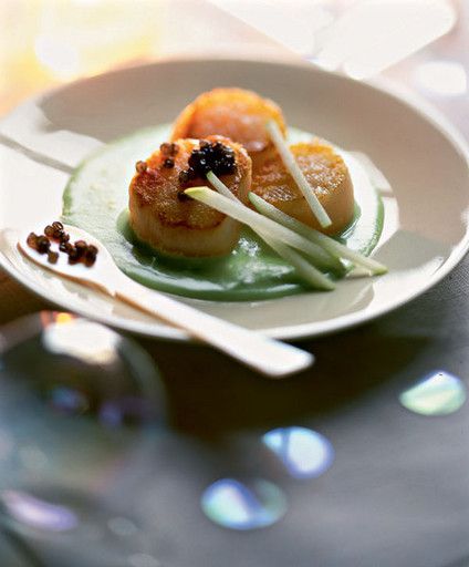 Scallops with caviar