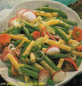 Motley salad with radish