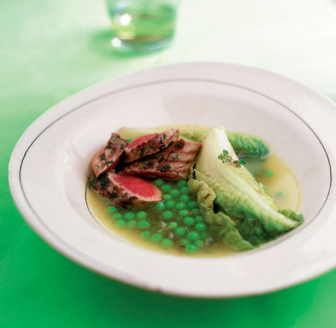 Green peas with romaine lettuce and thyme
