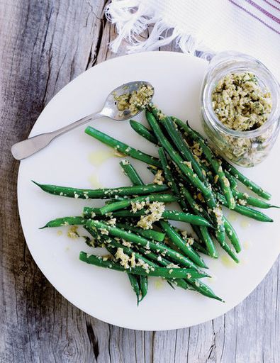 Tapenade of green beans with olives and anchovies