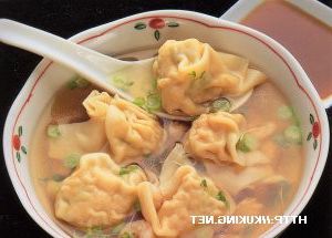 Soup with dumplings in Korean