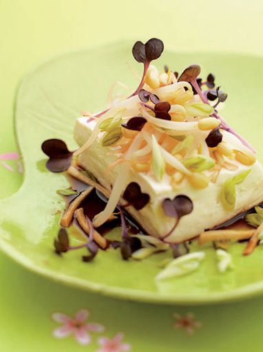 Tofu with sprouts