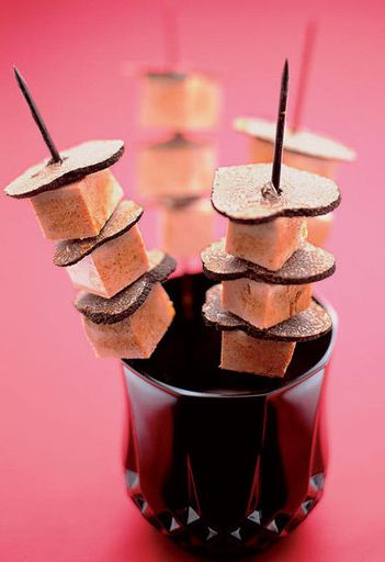 Skewers with foie gras