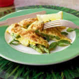 Omelette with asparagus