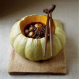 Pumpkin soup with lentils and chestnuts