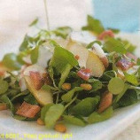 Pear salad with crispy bacon Pear salad with crispy bacon