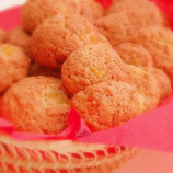 Gingerbread with pineapple and nuts Gingerbread with pineapple and nuts