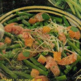 Salad of beans with bacon Salad of beans with bacon