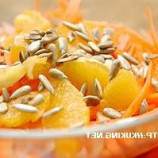 Carrot salad with sunflower seeds Carrot salad with sunflower seeds