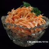 Salad of carrots and walnuts Salad of carrots and walnuts