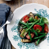 Salad with tomatoes, green beans and eggplant Salad with tomatoes, green beans and eggplant