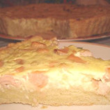 Creamy pie with salmon and cream cheese Creamy pie with salmon and cream cheese