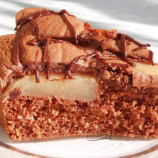 Chocolate cake with pears Chocolate cake with pears