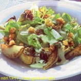 Warm salad with walnuts Warm salad with walnuts