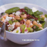Warm salad with chickpeas, spinach and feta Warm salad with chickpeas, spinach and feta