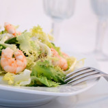 Green salad with prawns with citrus dressing Green salad with prawns with citrus dressing