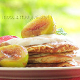 Banana pancakes with figs Banana pancakes with figs