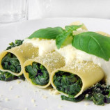 Cannelloni stuffed with spinach and cheese