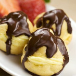 Profiteroles with vanilla cream Profiteroles with vanilla cream