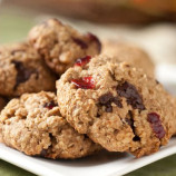 Oatmeal cookies with cranberries and honey