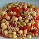 Pasta salad with peppers and chickpeas Pasta salad with peppers and chickpeas