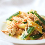 Light salad of cucumber and chicken Light salad of cucumber and chicken