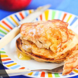 Cottage cheese pancakes with apples Cottage cheese pancakes with apples