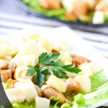 Salad with chicken and pear Salad with chicken and pear