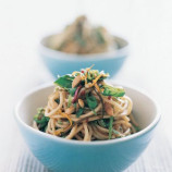 Citrus salad, chili and noodles Citrus salad, chili and noodles