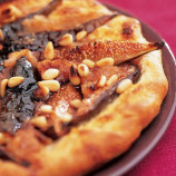 Cake with figs and pine nuts Cake with figs and pine nuts
