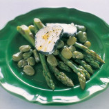 Asparagus salad with beans and soft goat cheese Asparagus salad with beans and soft goat cheese