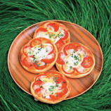 Puffs with goat cheese and tomatoes Puffs with goat cheese and tomatoes