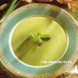 Avocado soup with mint